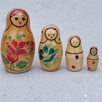 naturtræ-dukker-delbare-gamle-russiske-matryoshkadukker